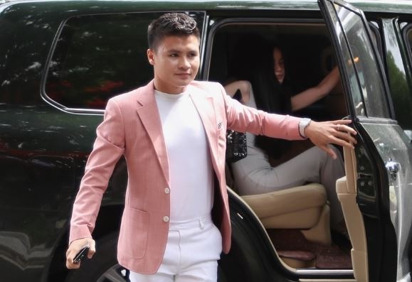 Quang Hai da tran dau tien cho CLB Cong an Ha Noi khi nao? hinh anh