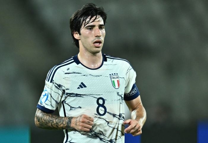 Bong da Italy chiu them noi dau sau tran thua Phap hinh anh