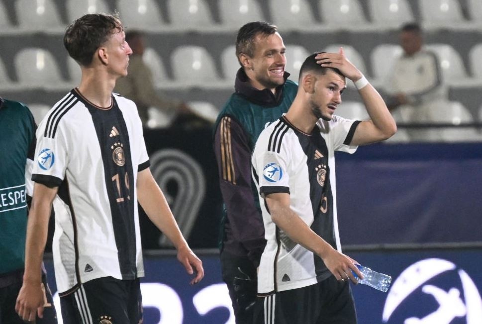 Italy thua Phap anh 7