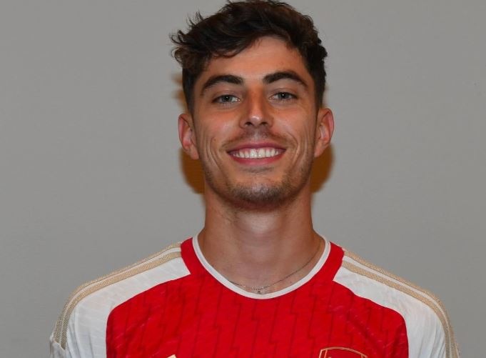 Ro ri hinh anh tan binh dau tien cua Arsenal trong he 2023 hinh anh