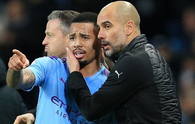 Gabriel Jesus uat uc den phat khoc vi Pep Guardiola hinh anh