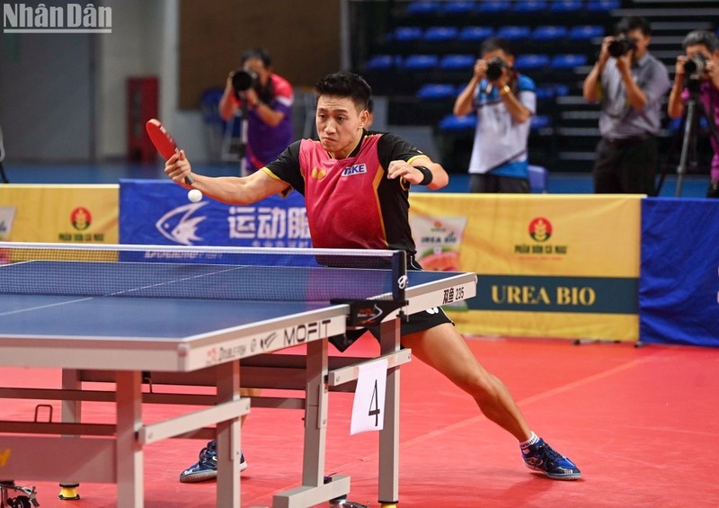 Anh Tu vo dich giai vo dich bong ban quoc gia Bao Nhan Dan hinh anh