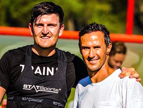 Maguire tap rieng voi huyen thoai Bo Dao Nha hinh anh