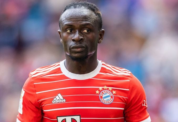 Bayern chap nhan ban lo Sadio Mane hinh anh