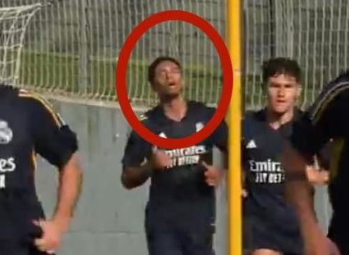 Tan binh tram trieu euro tho doc o buoi tap dau tien tai Real Madrid hinh anh