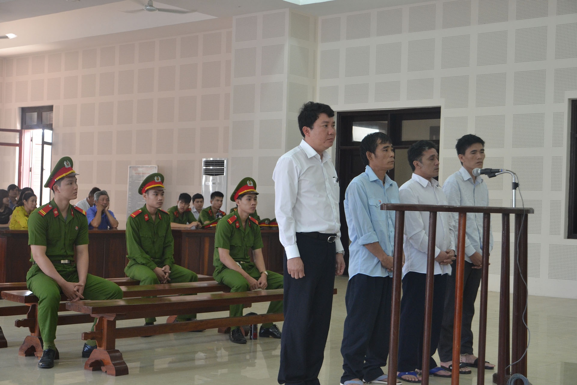 Hoan phien xu vu an chim tau Thao Van 2 tren song Han hinh anh