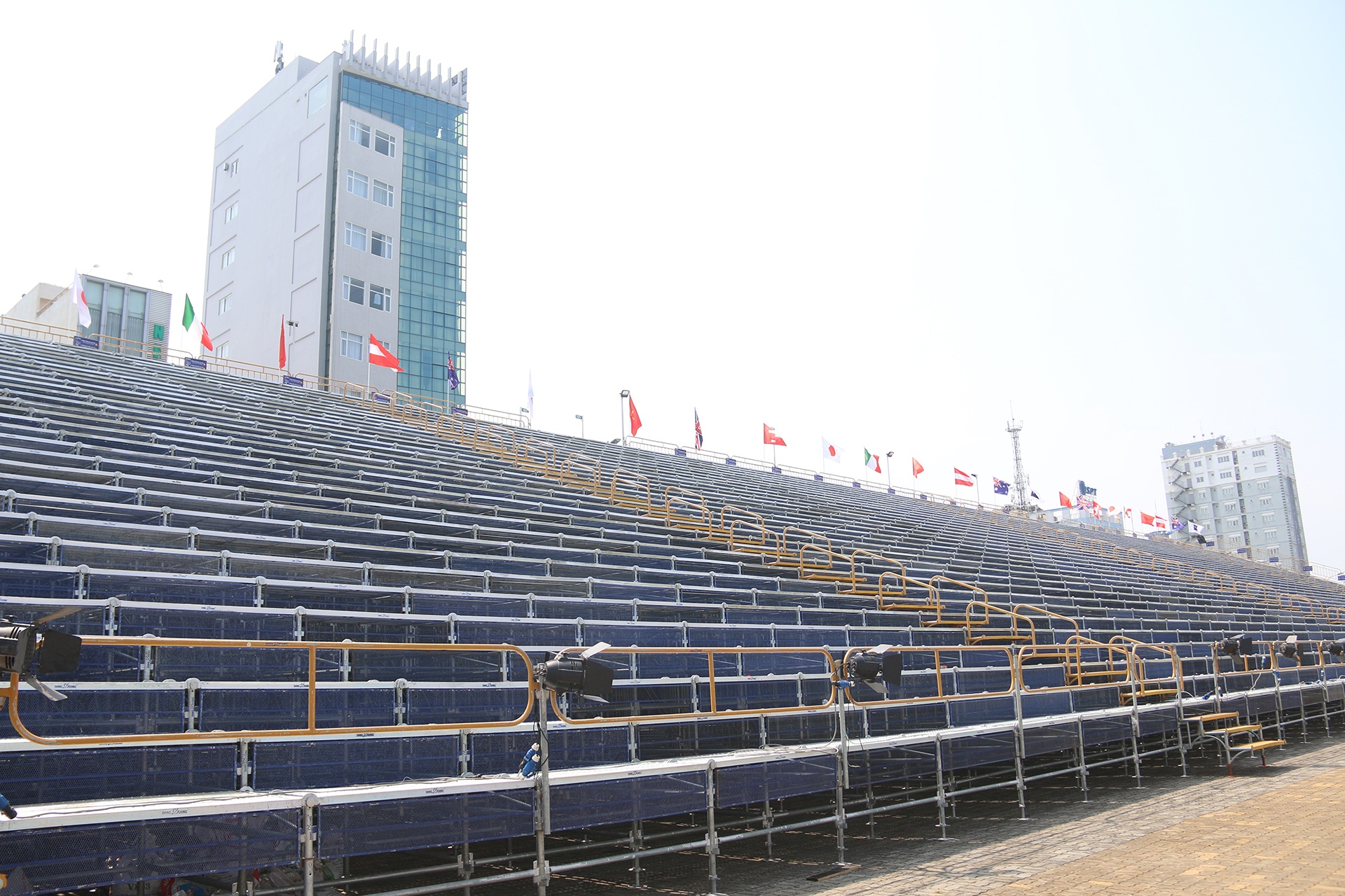 Phao hoa truoc gio khai hoa anh 10