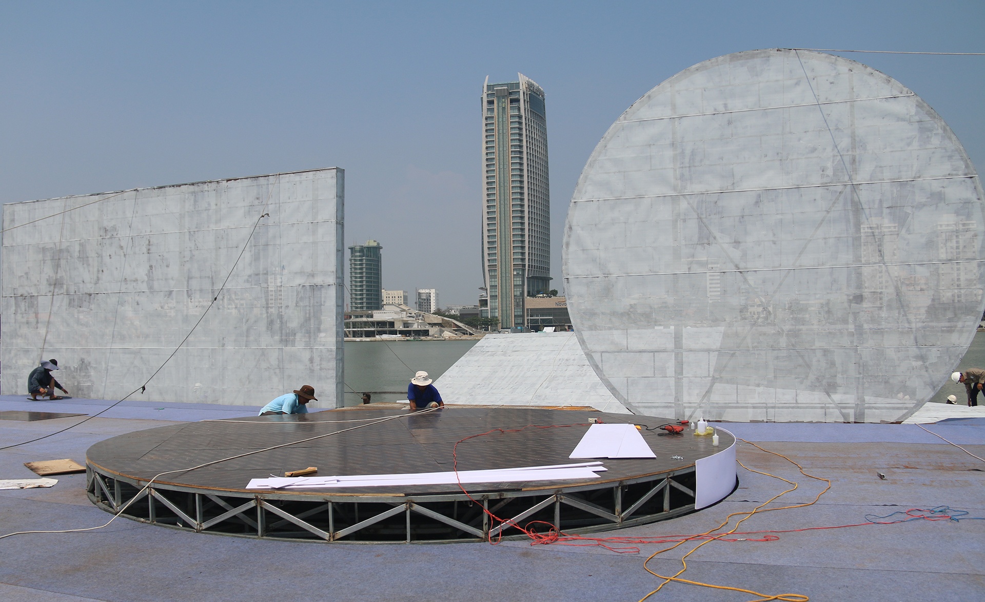 Phao hoa truoc gio khai hoa anh 12