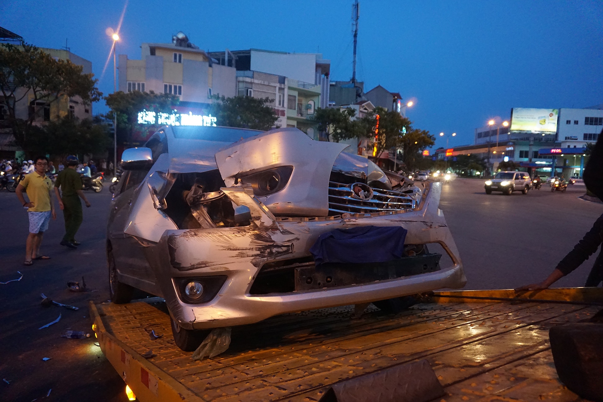 Tai nạn giao thông 3 chiến sỹ nhập viện ảnh 2 Tai nan giao thong 3 chien sy nhap vien anh 2