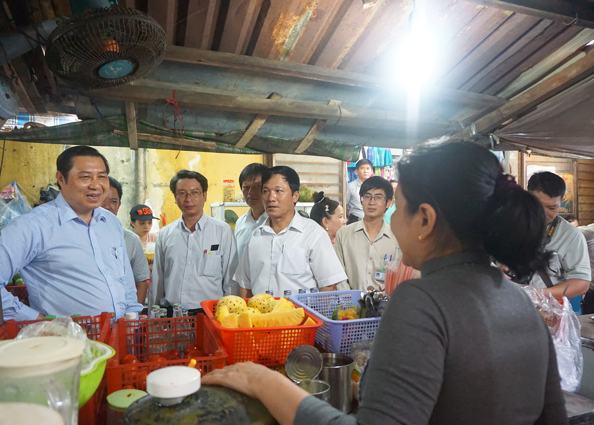 Chủ tịch đà nẵng phải minh bạch cho người dân ảnh 2 Chu tich da nang phai minh bach cho nguoi dan anh 2