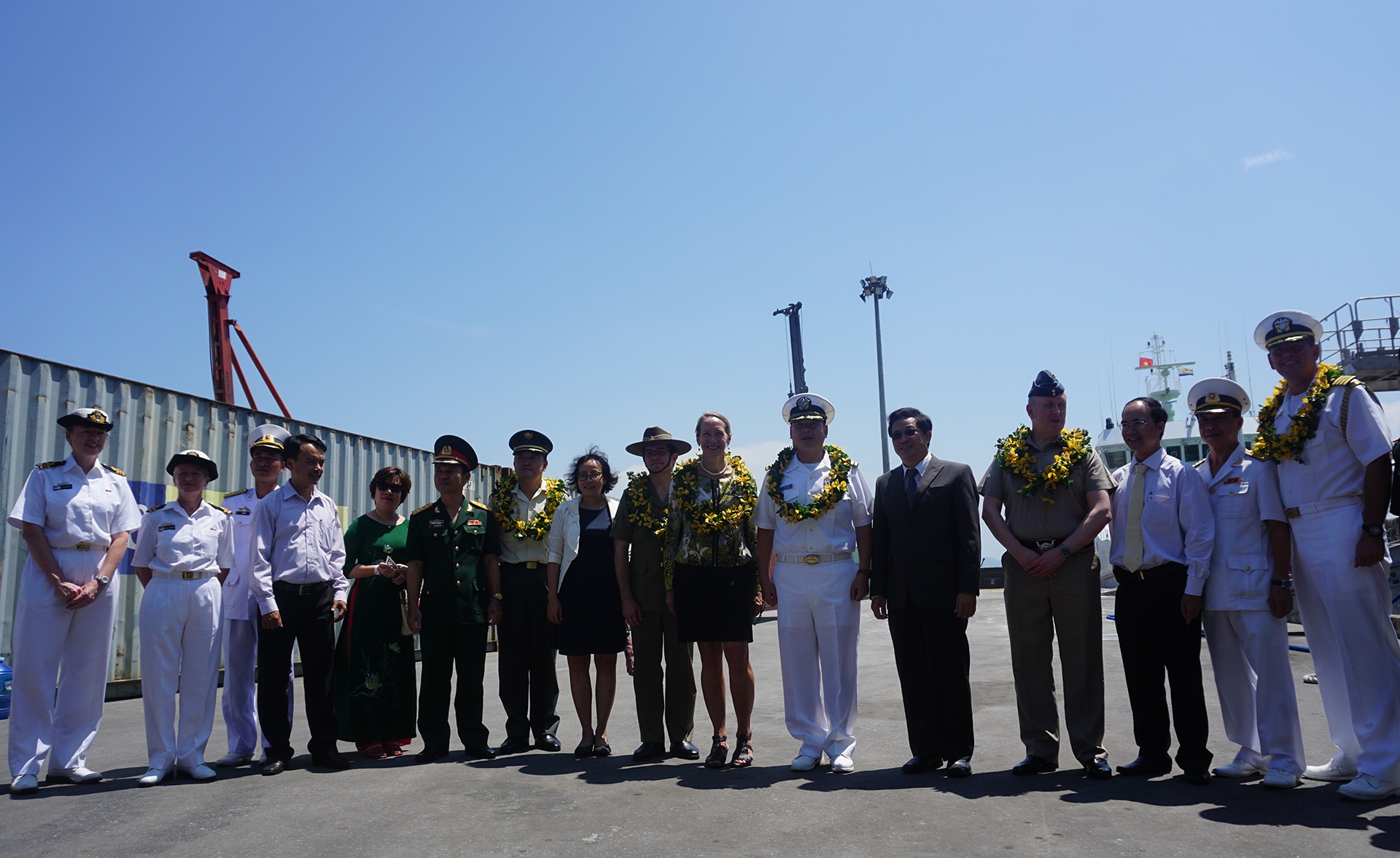 Tau hai quan My toi Da Nang anh 3