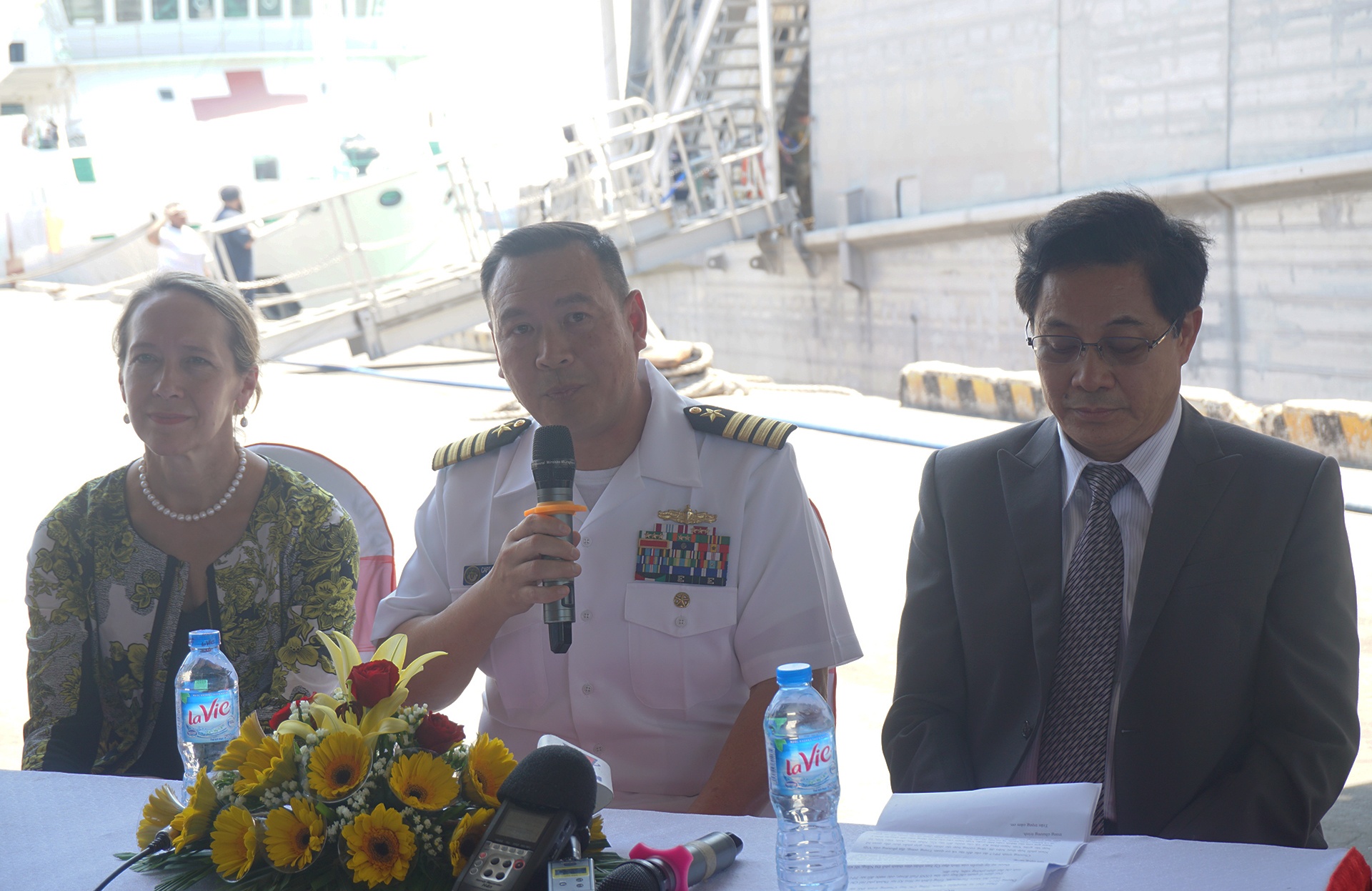 Tau hai quan My toi Da Nang anh 2