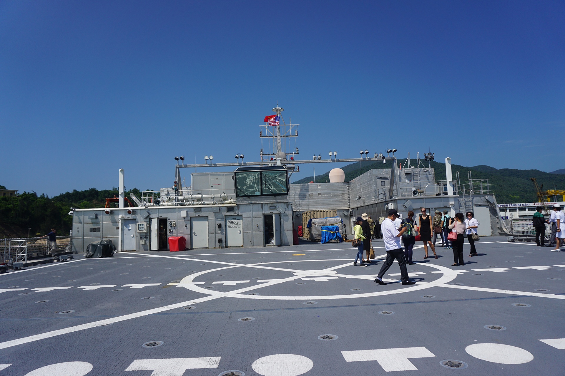 Tau hai quan My toi Da Nang anh 4