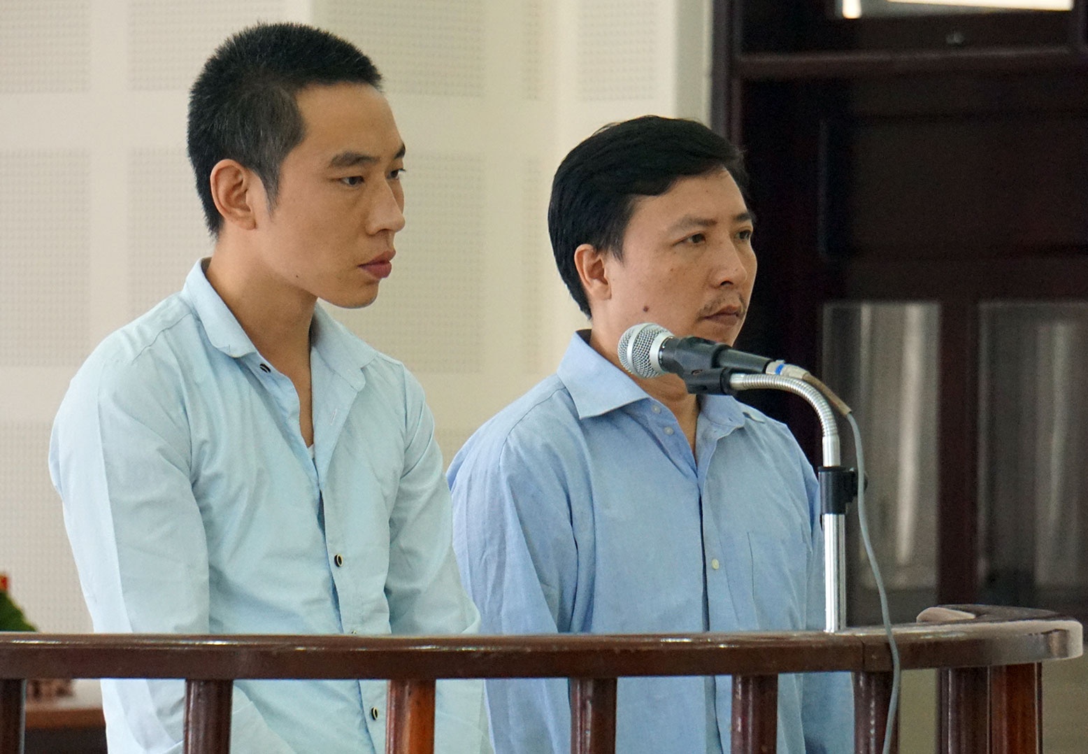 Dung visa gia, 2 bi cao Trung Quoc chiem doat hon 220 trieu hinh anh