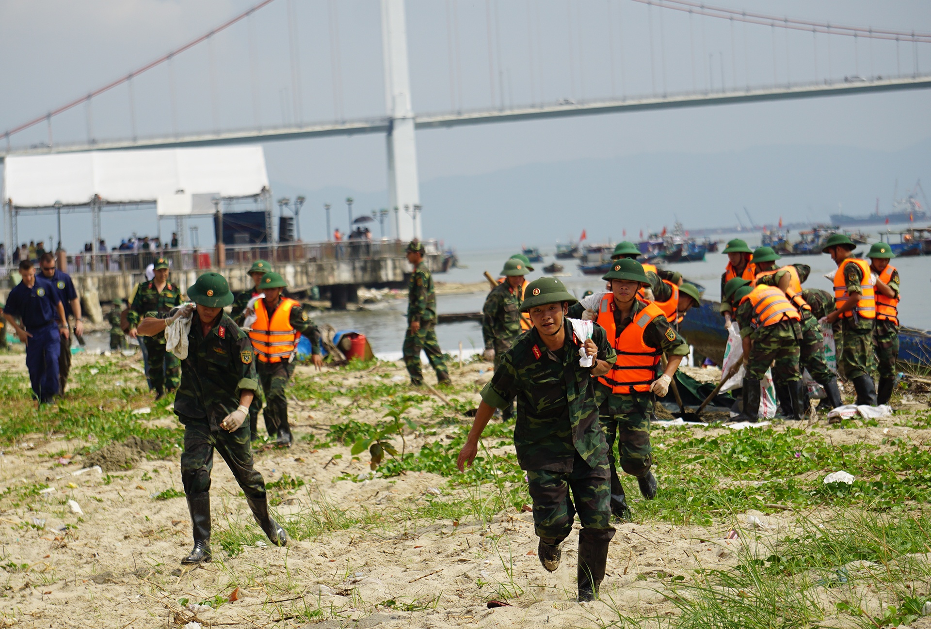 Dien tap su co tran dau tai Da Nang anh 2