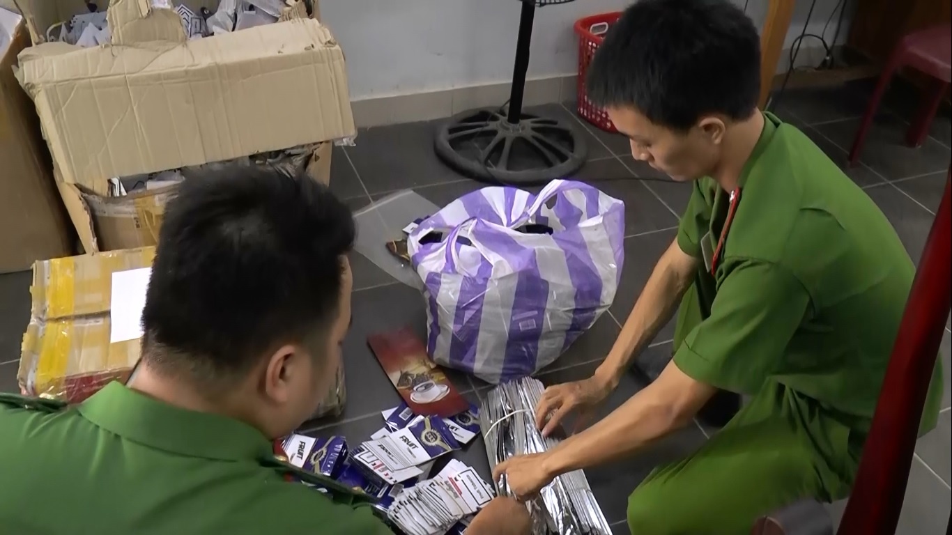 35 kg cỏ Mỹ trong nhà thanh niên ở Đà Nẵng ảnh 2 35 kg co My trong nha thanh nien o Da Nang anh 2