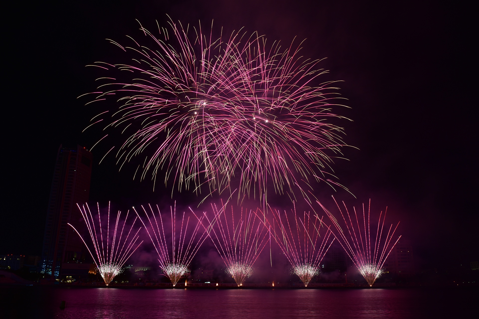 Chung ket phao hoa quoc te Da Nang anh 2