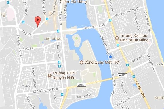 Va cham voi oto hai vo chong thuong vong anh 2