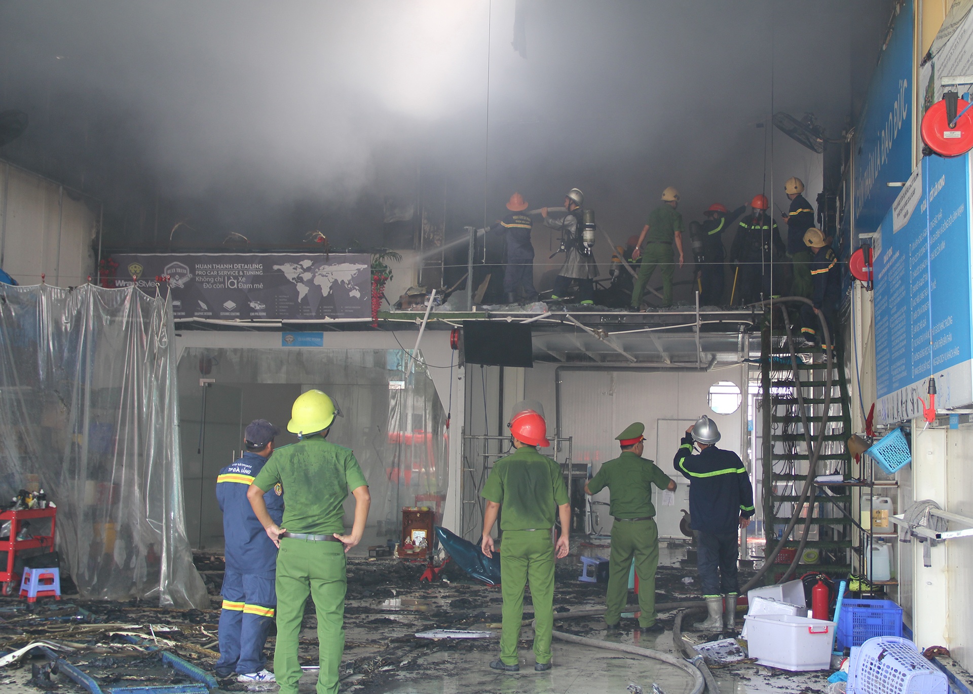 Cháy gara ôtô tại Đà Nẵng ảnh 1 Chay gara oto tai Da Nang anh 1