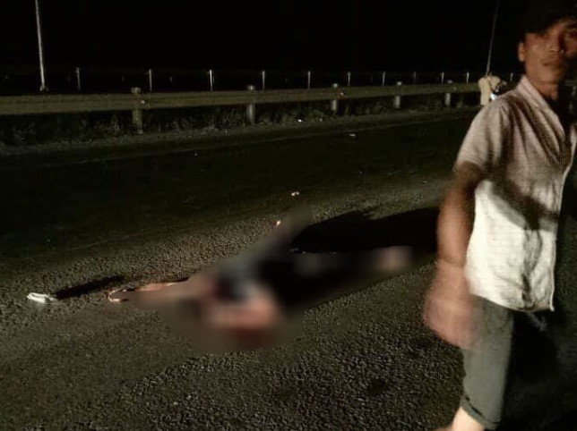 Tai xe thay den, xoa dau vet sau khi tong chet nguoi trong dem hinh anh