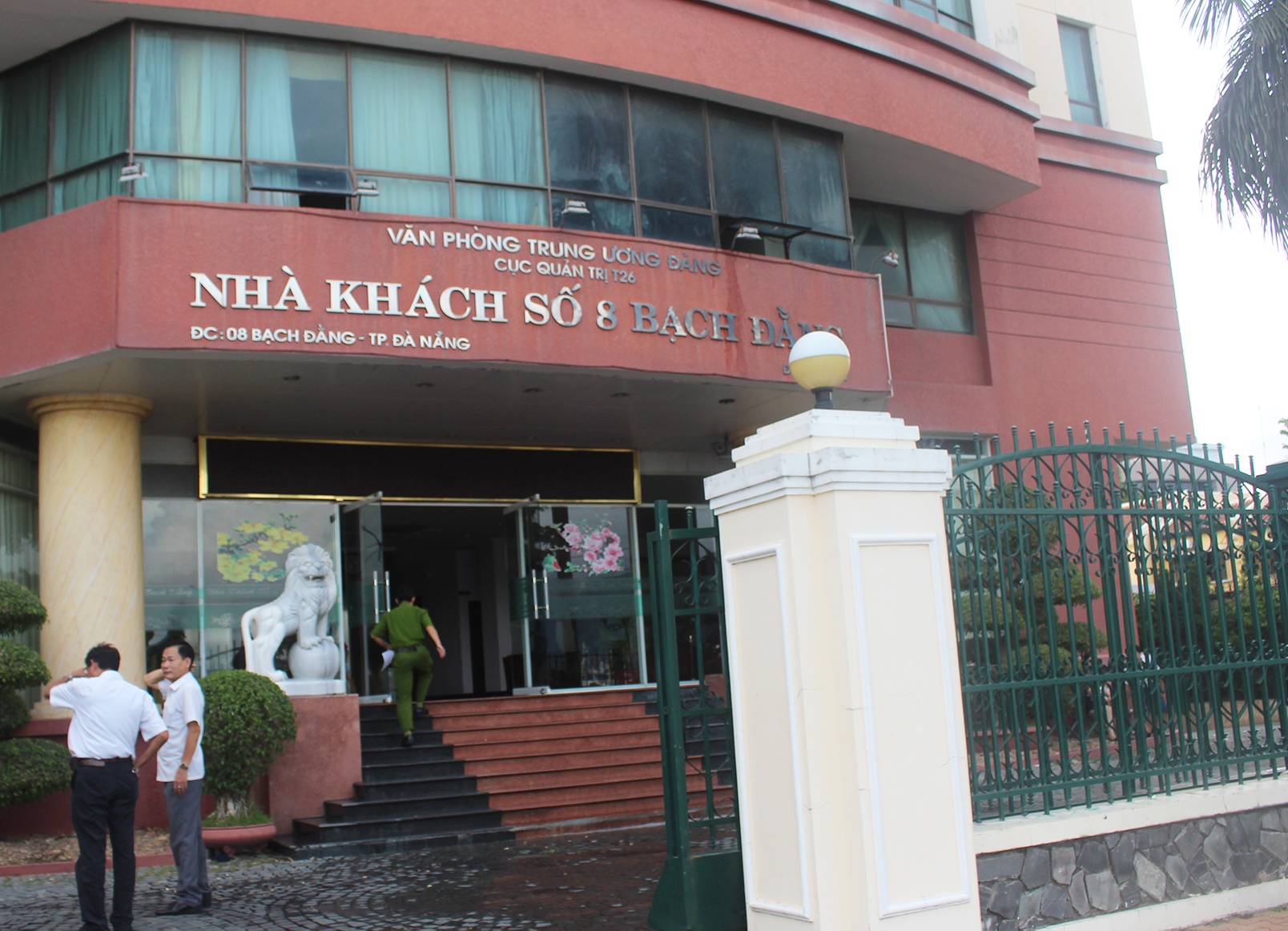 Chay nha khach o Da Nang, nhieu tai san bi hu hong hinh anh