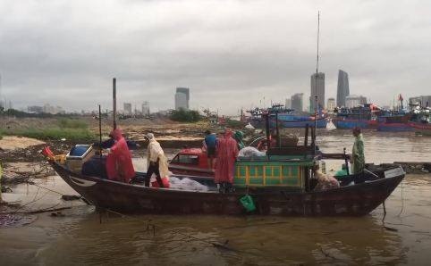 Tìm thấy thi thể nam thanh niên nhảy cầu Thuận Phước ảnh 1 Tim thay thi the nam thanh nien nhay cau Thuan Phuoc anh 1