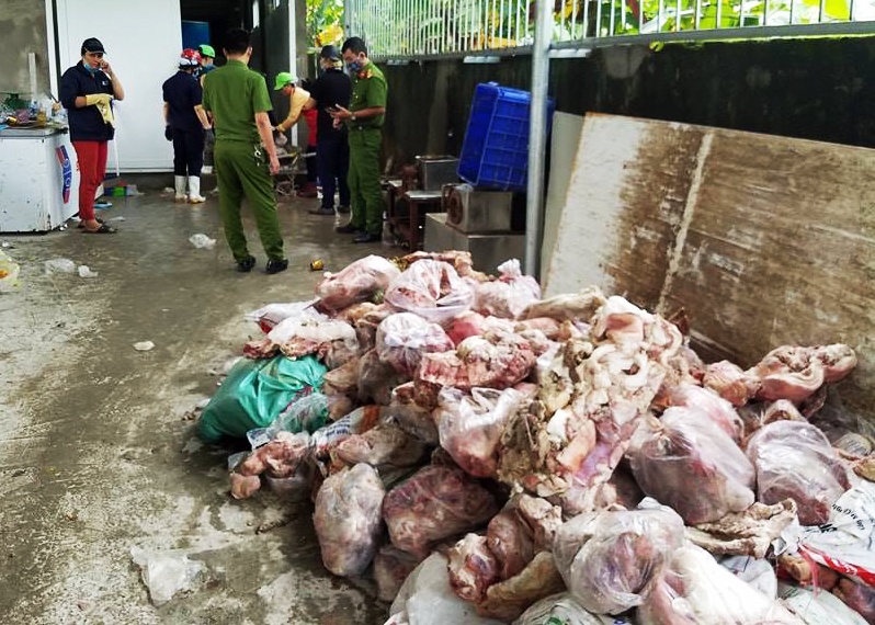 Gan 15 tan phe pham dong vat boc mui chuan bi ra ban nhau hinh anh