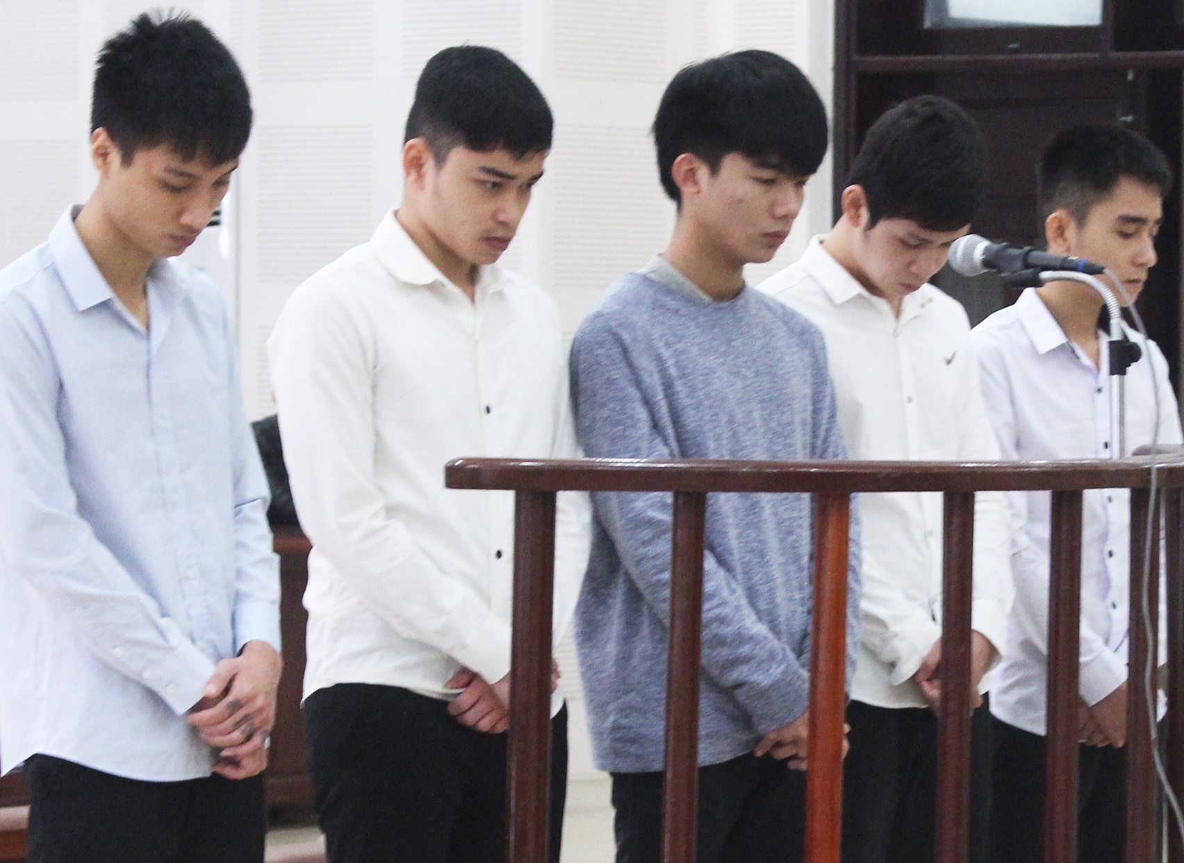 Chem nguoi trong thuong sau khi giai hoa khong thanh hinh anh