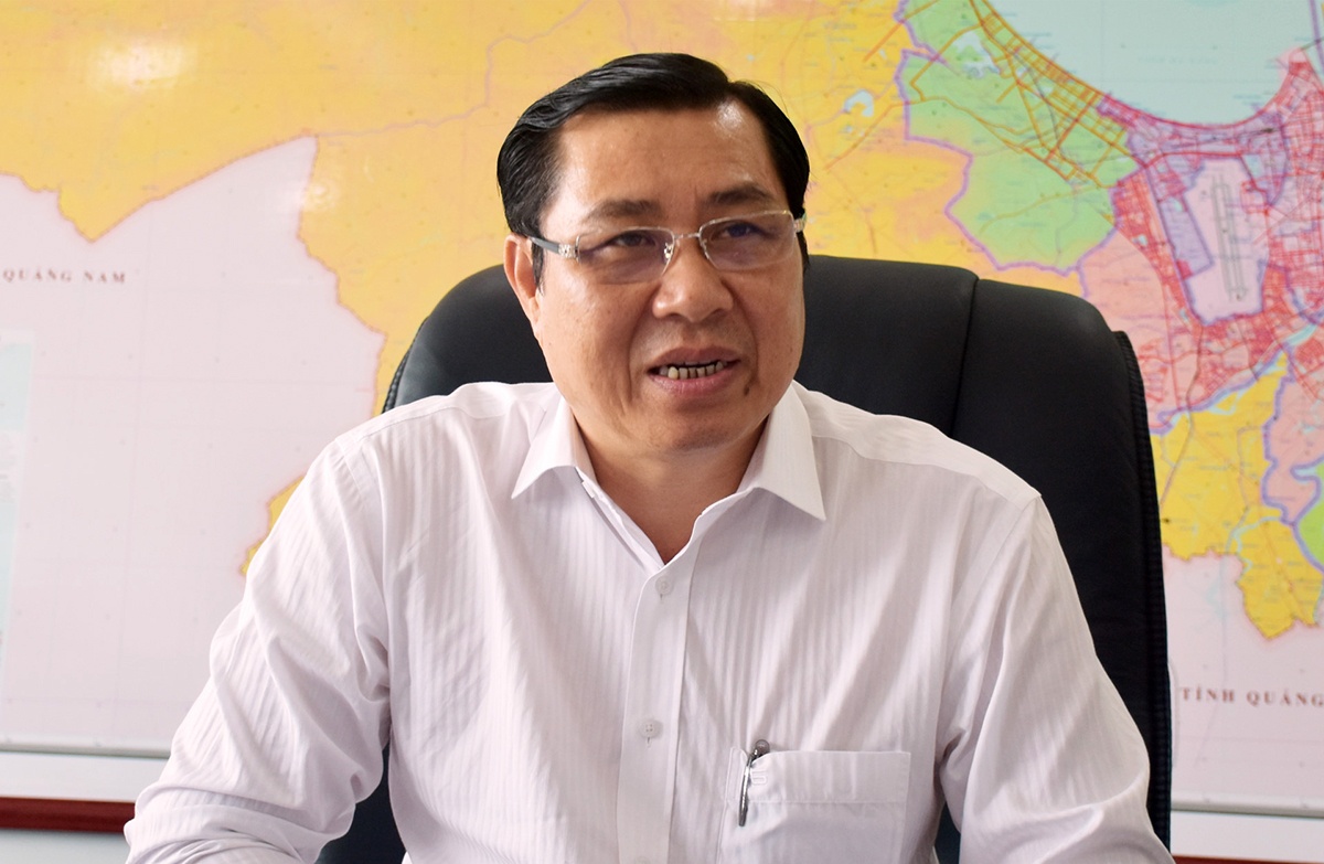 Bi cao nhap vien, toa hoan xu vu nhan tin de doa Chu tich TP Da Nang hinh anh