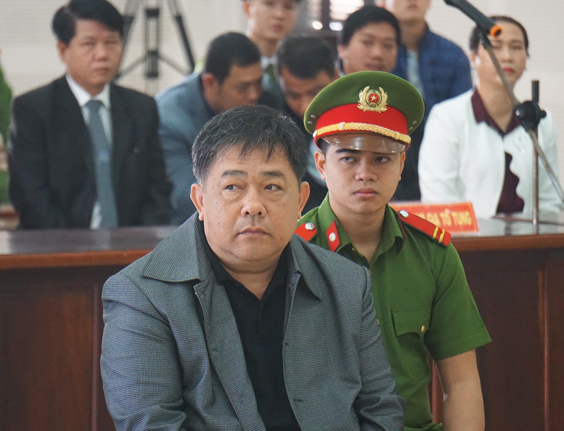 Tuyên án người nhắn tin đe dạo chủ tịch Đà Nẵng ảnh 1 Tuyen an nguoi nhan tin de dao chu tich Da Nang anh 1