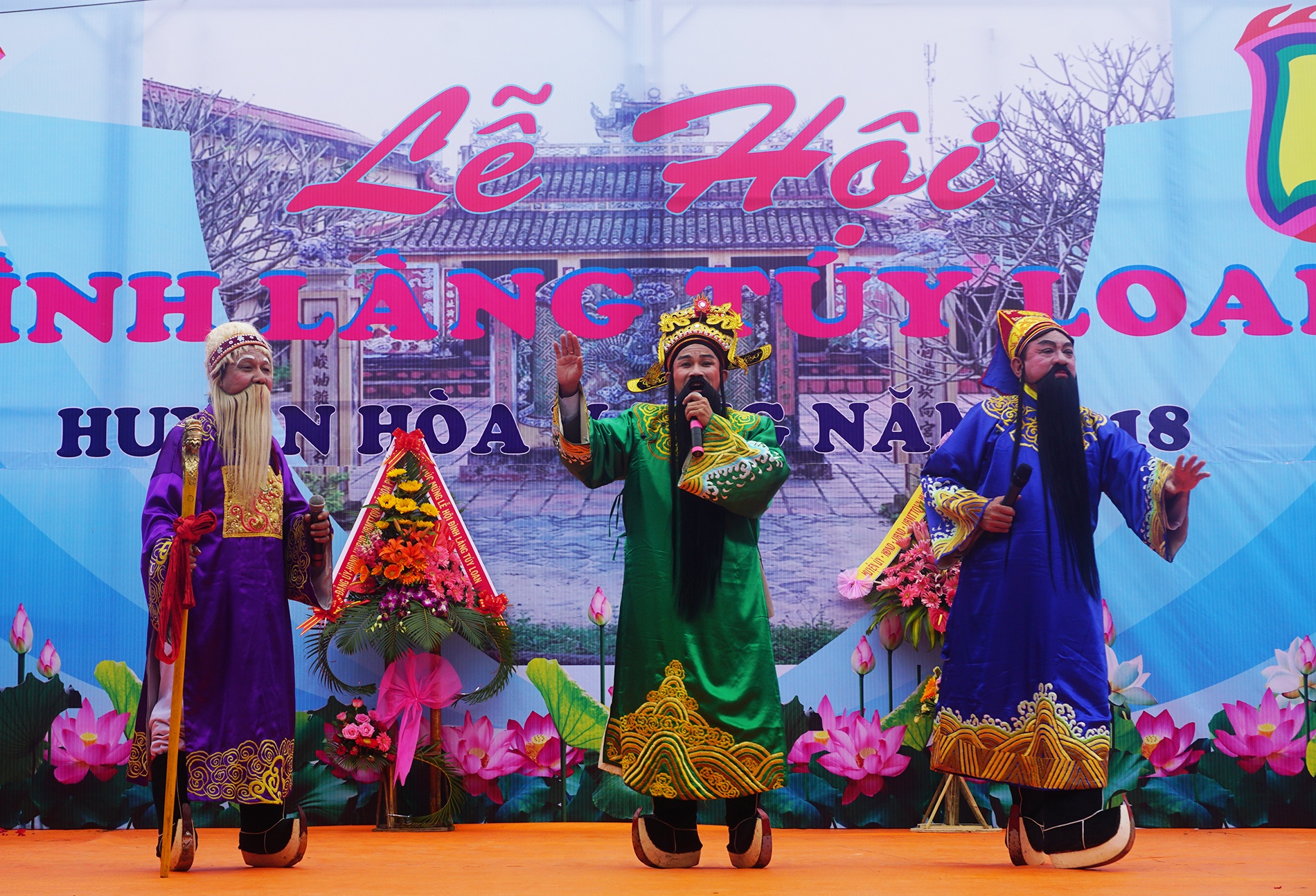 Le hoi dinh lang Tuy Loan Da Nang anh 6