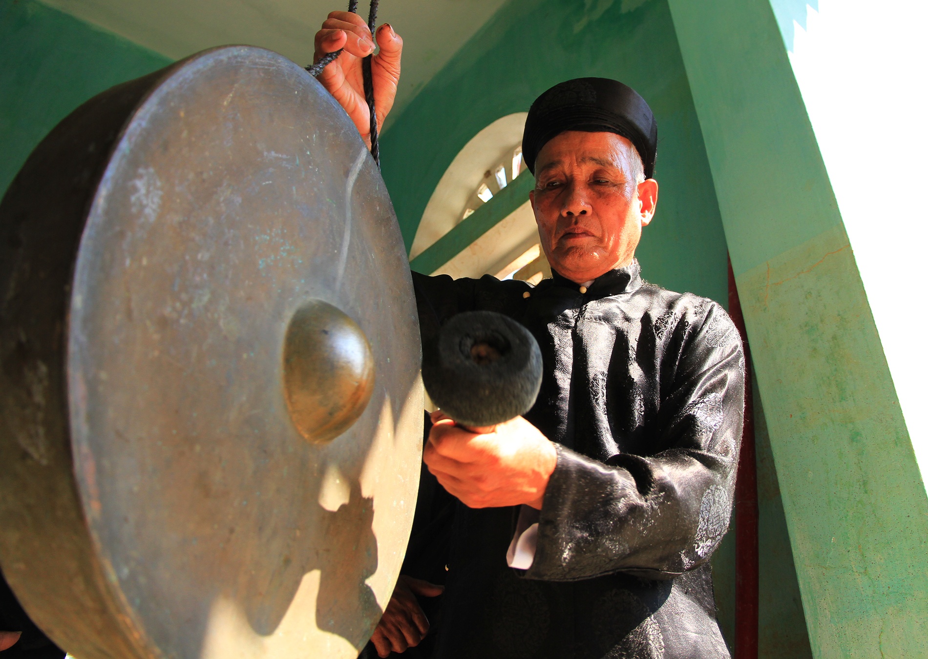 Le hoi dinh lang Tuy Loan Da Nang anh 5