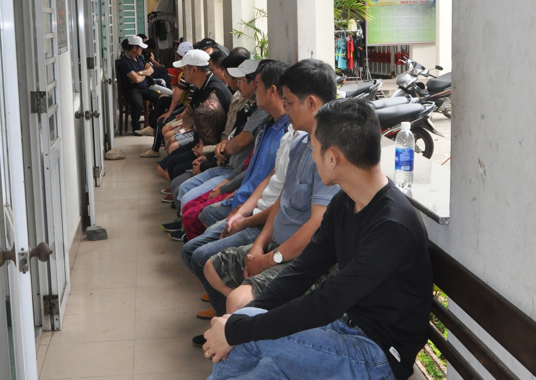 Bat hang chuc nguoi danh bac trong can ho cao cap hinh anh
