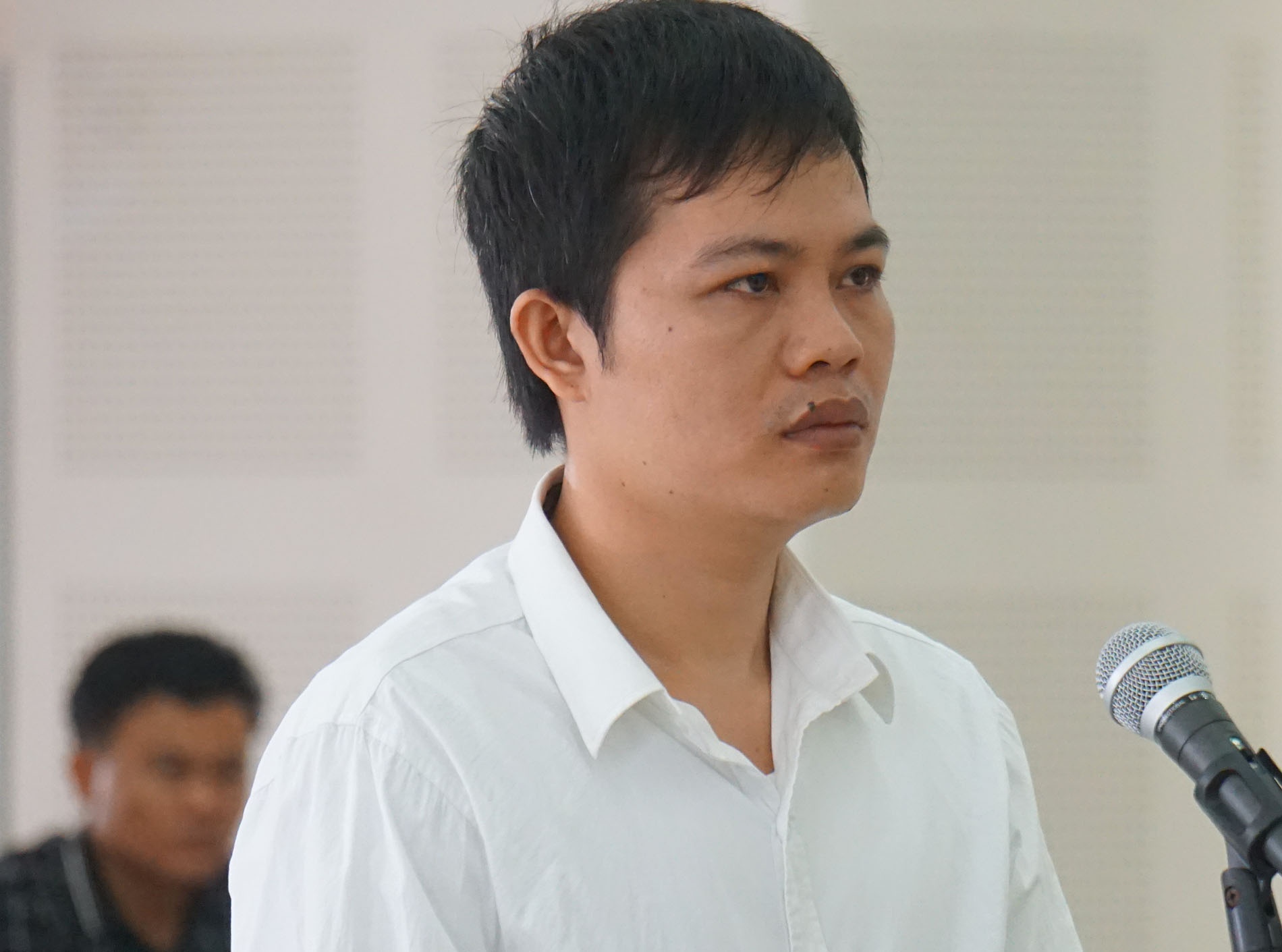 Linh 12 nam tu vi lua chay viec vao co quan Nha nuoc hinh anh