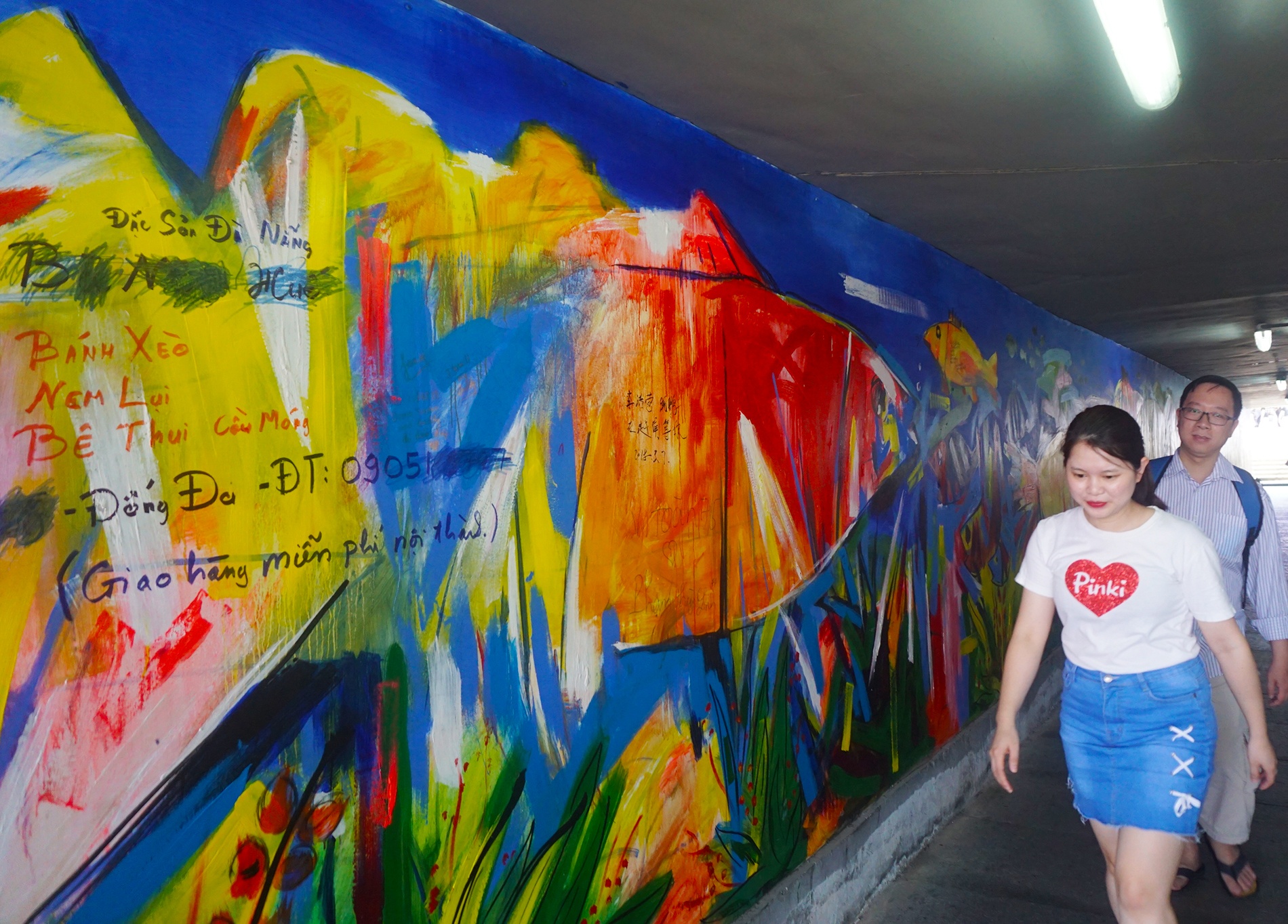 Hai buc tranh ky luc o Da Nang chi chit vet ve bay hinh anh