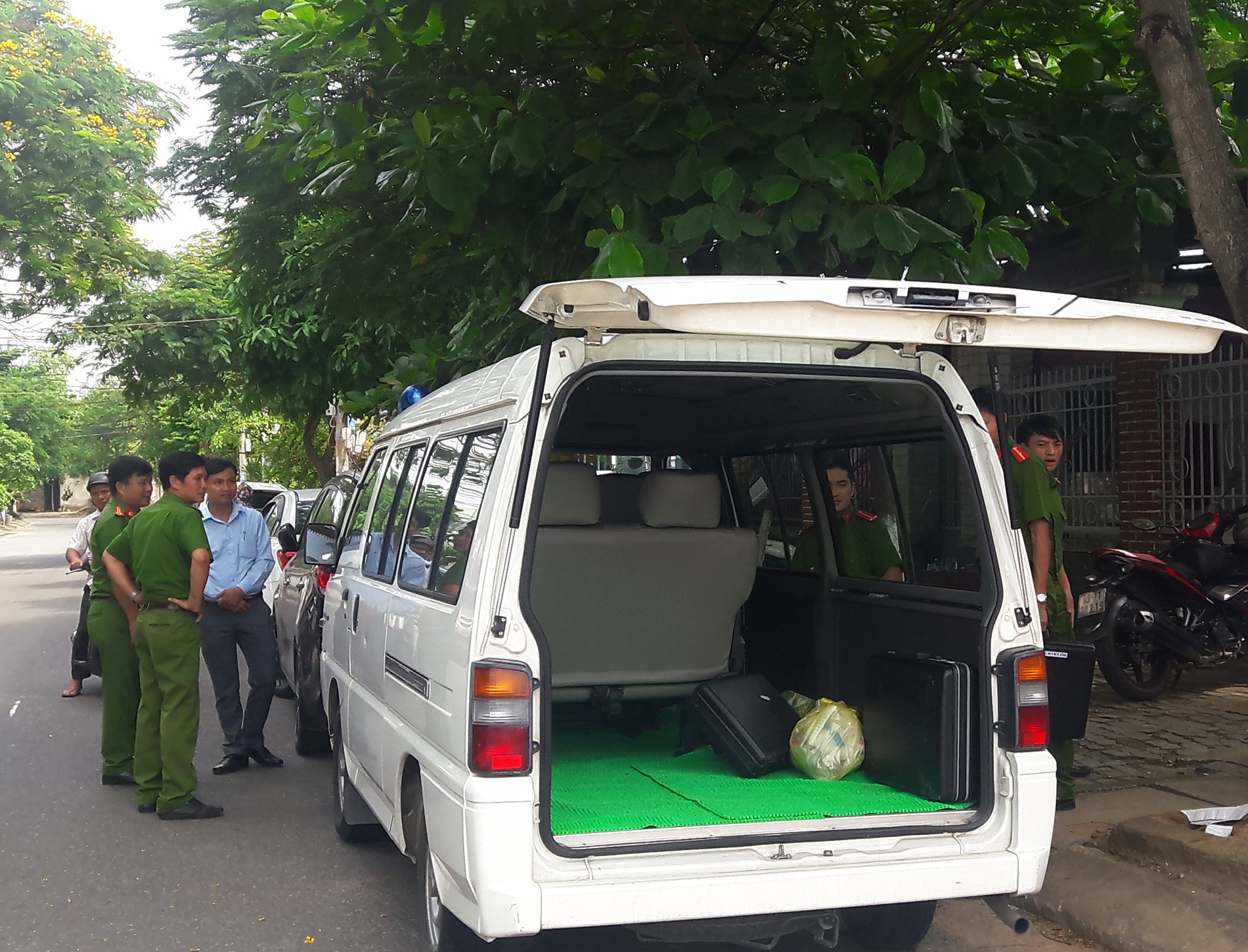 Nam quan ly quan nhau tu vong ben vung mau hinh anh