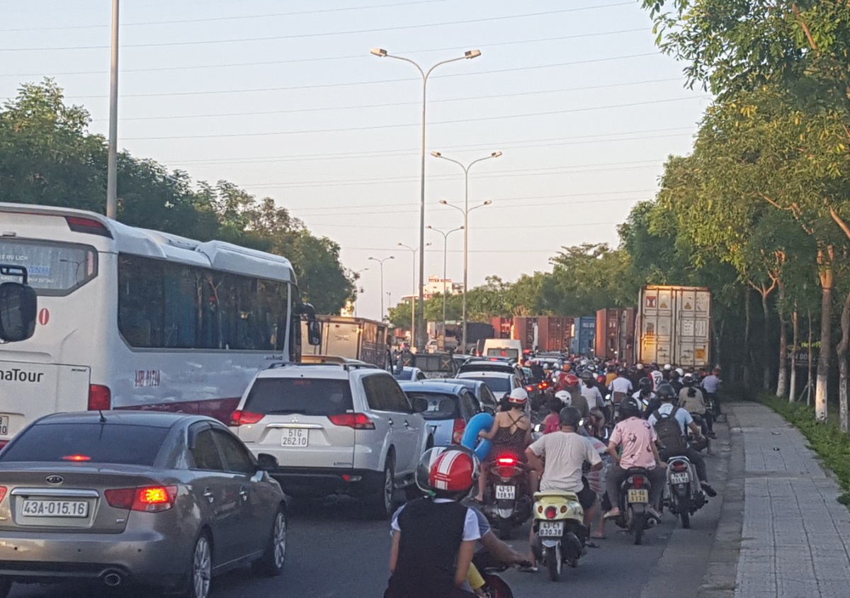 Tai nạn giao thông tại Đà Nẵng ảnh 2 Tai nan giao thong tai Da Nang anh 2