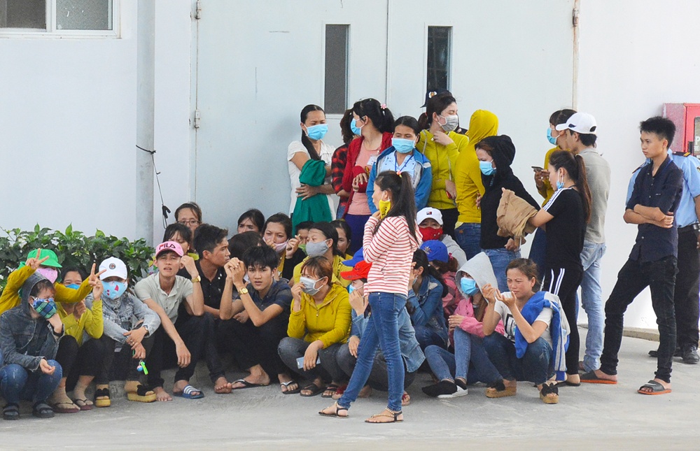 Hang tram cong nhan o Quang Nam dinh cong hinh anh