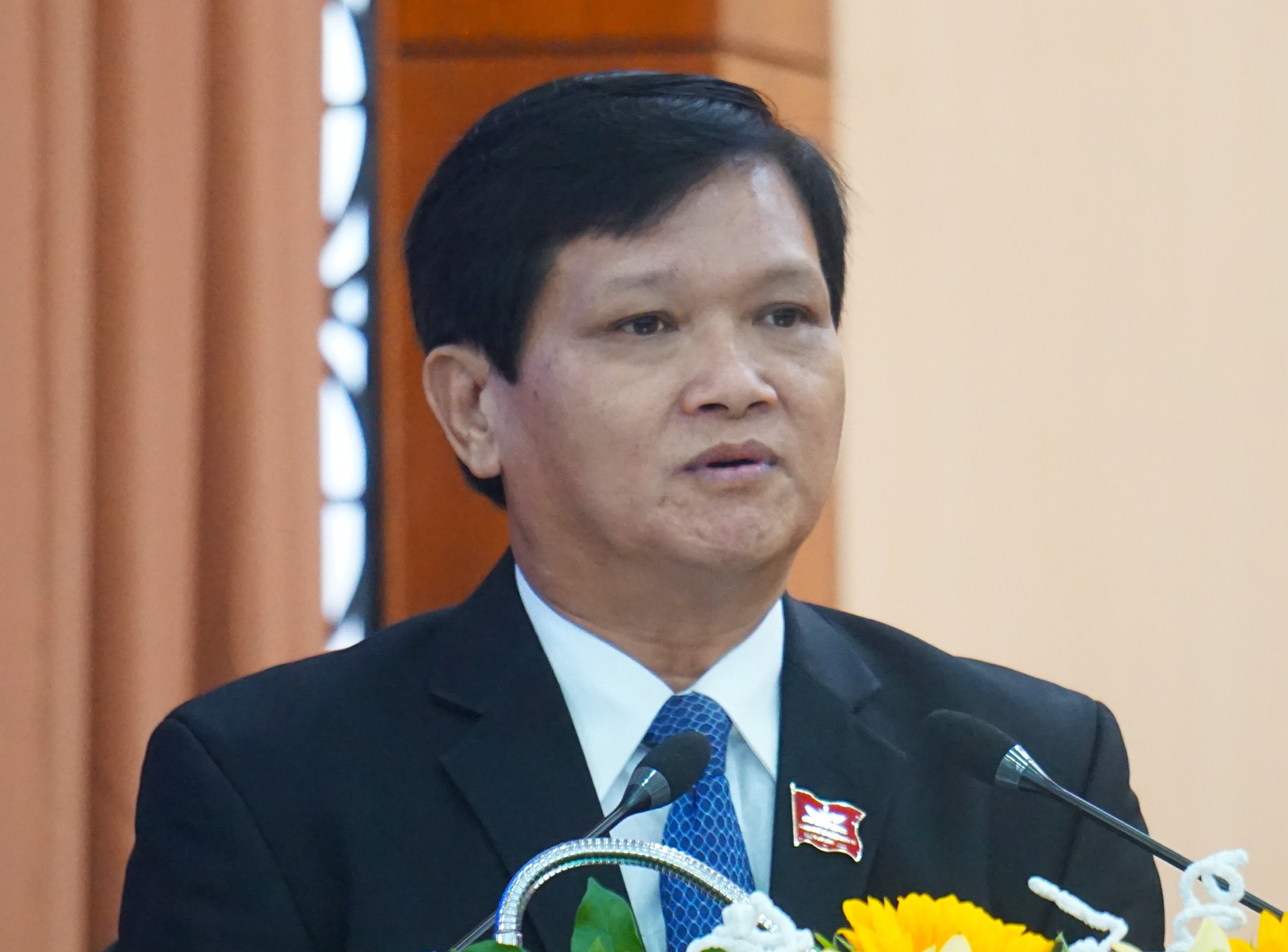 Ong Nguyen Nho Trung giu chuc Chu tich HDND TP Da Nang hinh anh