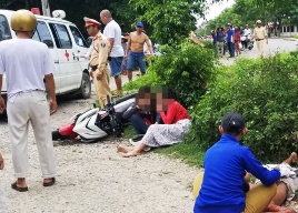 Chay tron CSGT, 2 co gai di xe may tong nguoi di duong hinh anh