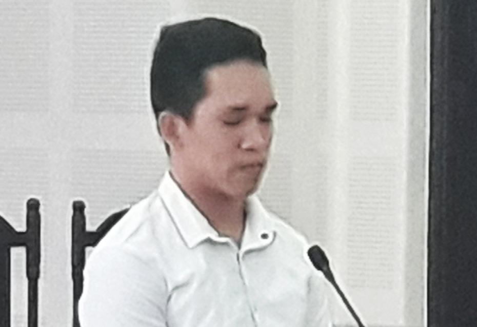 Thanh nien giat dien thoai cua du khach Trung Quoc linh 18 thang tu hinh anh