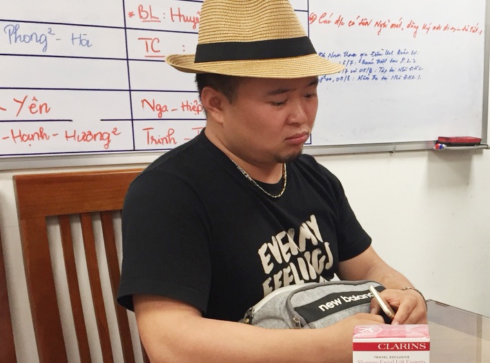 Nguoi dan ong Trung Quoc trom my pham anh 1