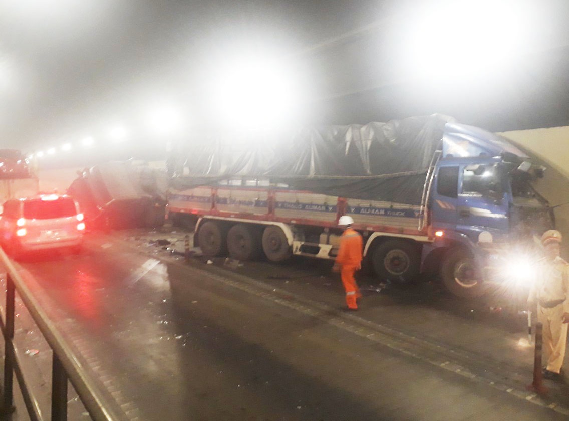 Tai nạn hầm hải vân ảnh 1 Tai nan ham hai van anh 1