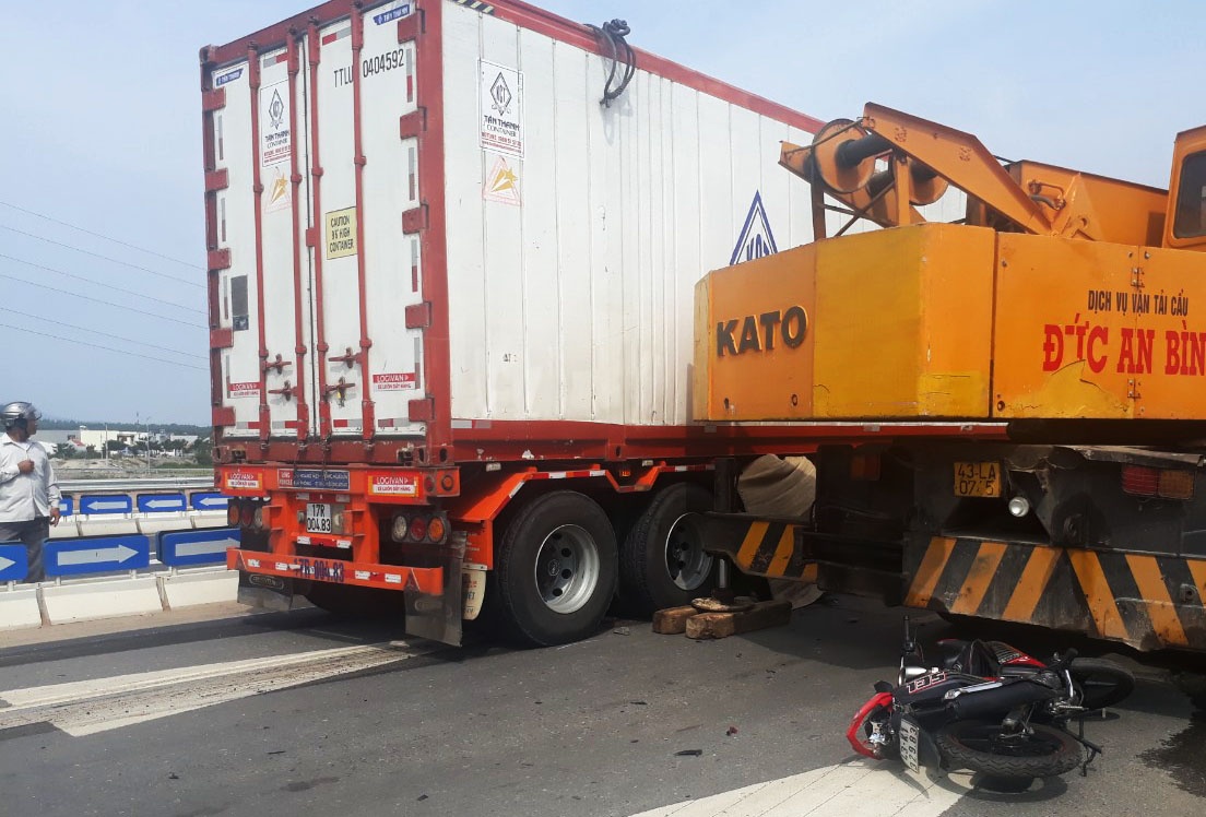 Tai nạn xe container ở Đà Nẵng ảnh 1 Tai nan xe container o Da Nang anh 1