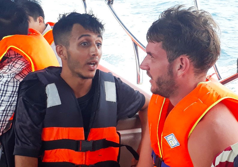 Cuu du khach nguoi Anh bi lac khi da ngoai o nui Son Tra hinh anh