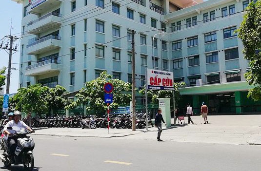 Gia đình ngộ độc khi đi du lịch ở Đà Nẵng ảnh 1 Gia dinh ngo doc khi di du lich o Da Nang anh 1