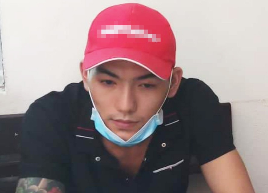 9X lai oto di ban hang tram vien ma tuy hinh anh