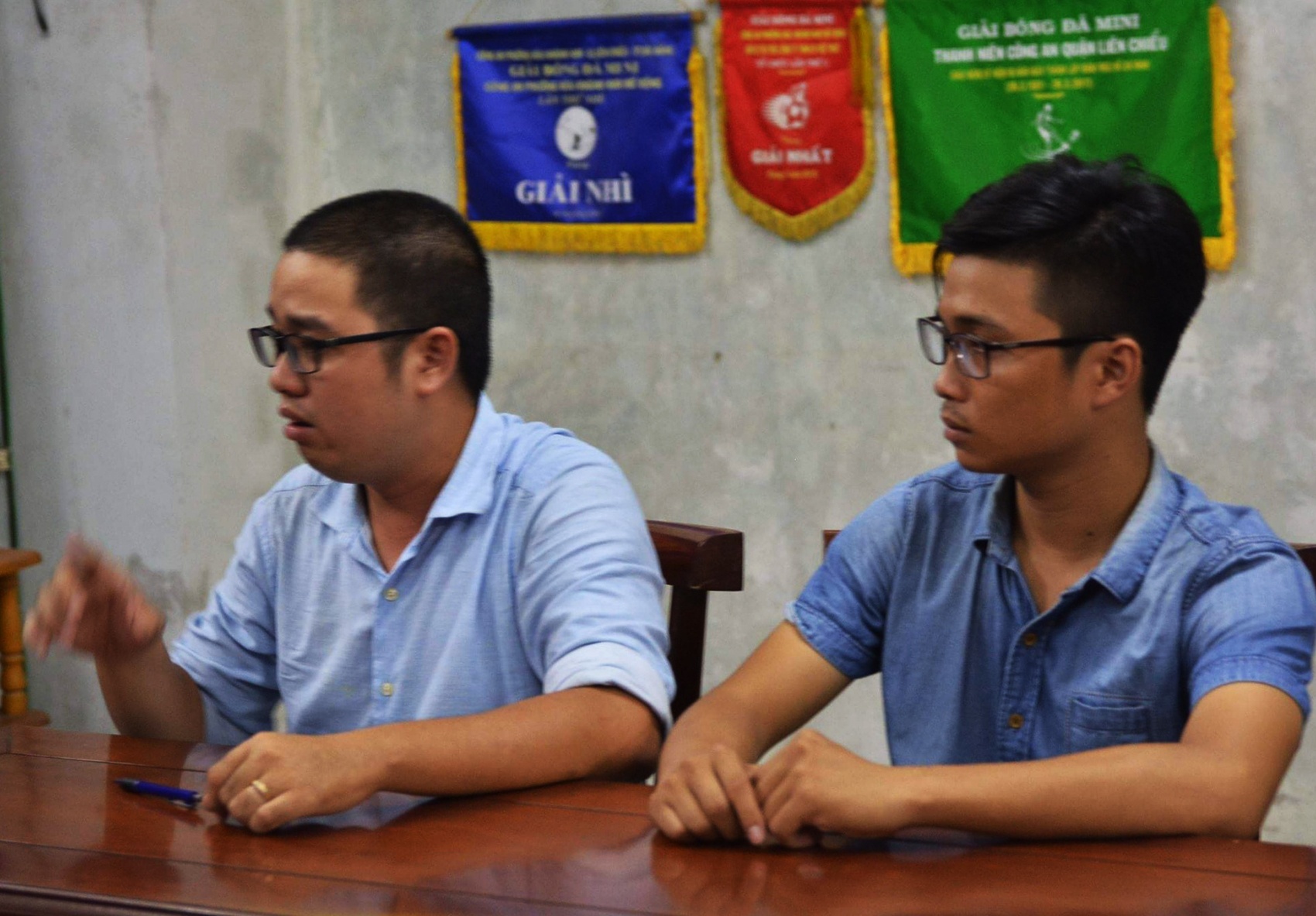 Nam phong vien bi doa giet khi tac nghiep hinh anh