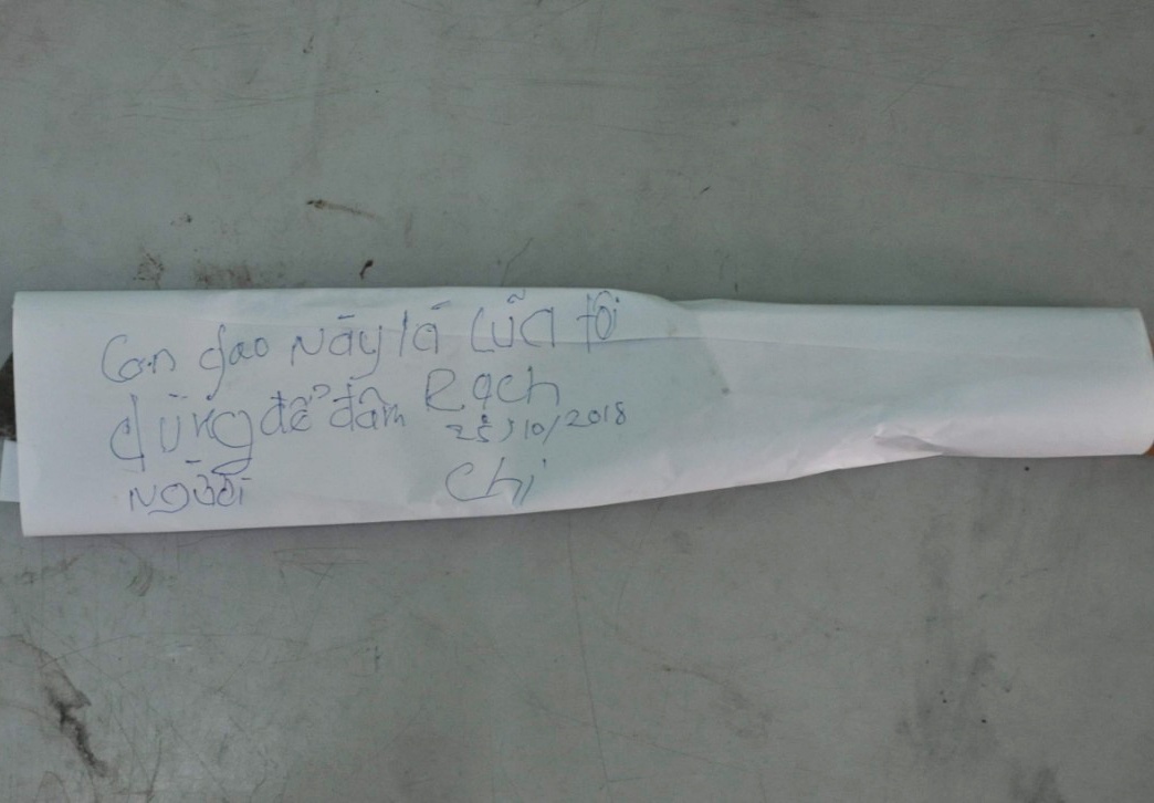 Người phụ nữ dùng dao tấn công nam đầu bếp ở Đà Nẵng  ảnh 2 Nguoi phu nu dung dao tan cong nam dau bep o Da Nang anh 2