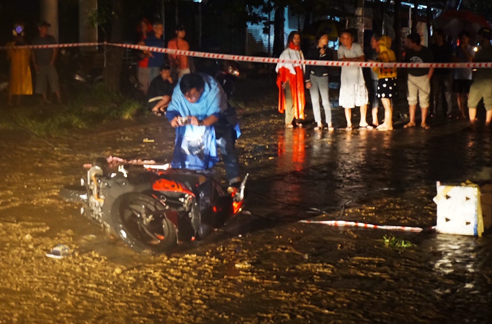 Điện lực Đà Nẵng nói gì về vụ giật điện ảnh 1 Dien luc Da Nang noi gi ve vu giat dien anh 1